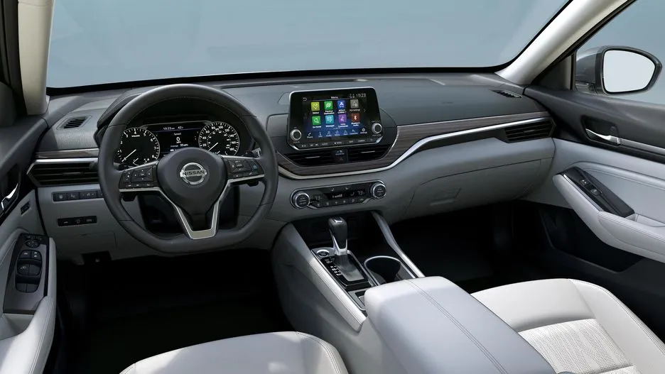 2019-nissan-altima-16.jpg