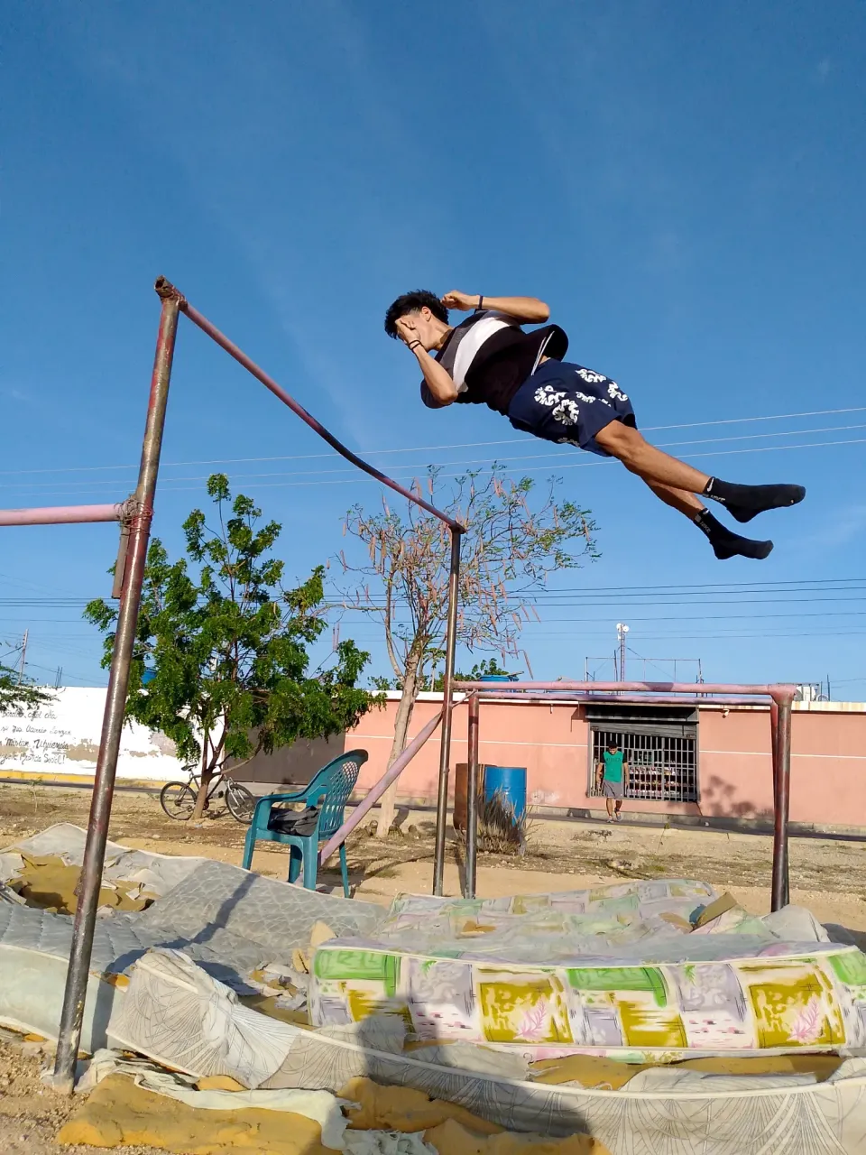lM8kahg8houxSEtE_IMG_20250529_175658820_BURST0005.webp