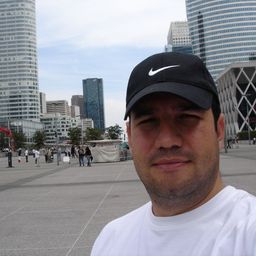 Adrián avatar