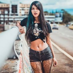 CorinaLv avatar