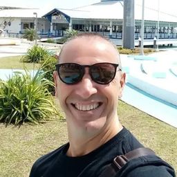 Carlos Ramón Veloz  avatar