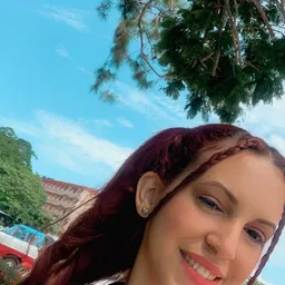 Dayanis 💜 avatar
