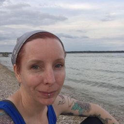 Deanna Jo avatar