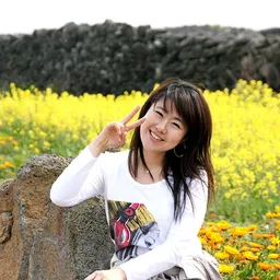 멀티 디자이너 @gold2020 avatar