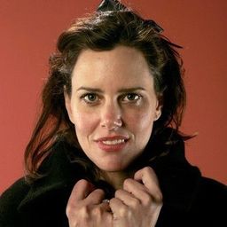 Ione Skye avatar
