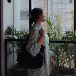 Izza Ali avatar