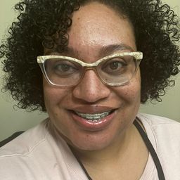Dominique avatar