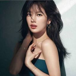 QUEENIE avatar