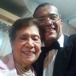 Carlos E. González B avatar