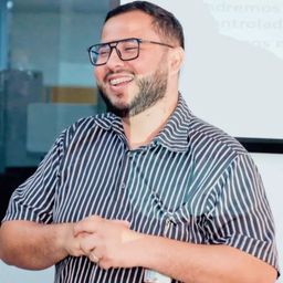 Reynaldo Moya  avatar