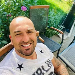 Ivan Lazarov avatar