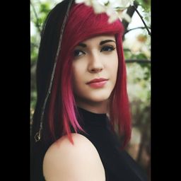 Lady Crypto avatar