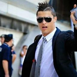 M yanis avatar