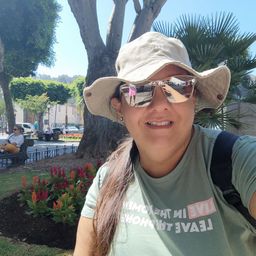 Yhennifer avatar